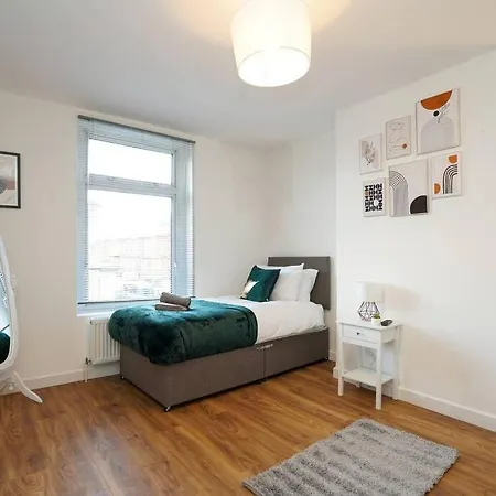 3 Bedroom With Free Parking Apartmán Leeds (West Yorkshire)
