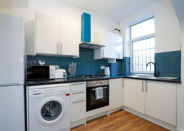 3 Bedroom With Free Parking