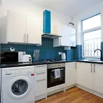 3 Bedroom With Free Parking
