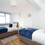 3 Bedroom With Free Parking *