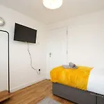 Apartamento 3 Bedroom With Free Parking